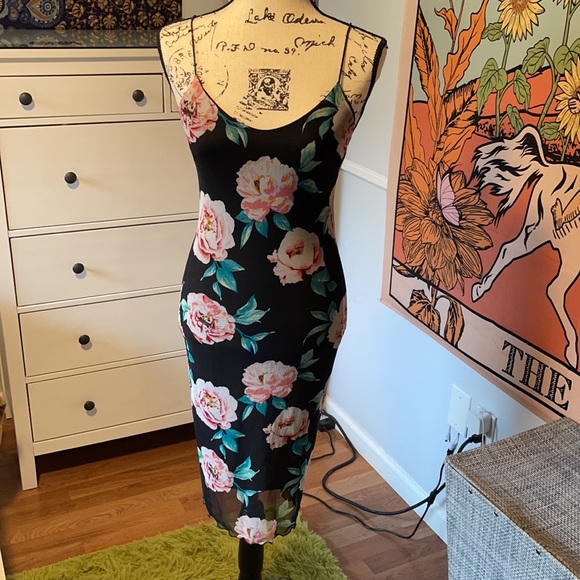 Floral Bodycon Cocktail Dress - Picture 1 of 5